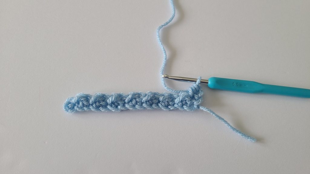 crochet blue textured stitch row 1