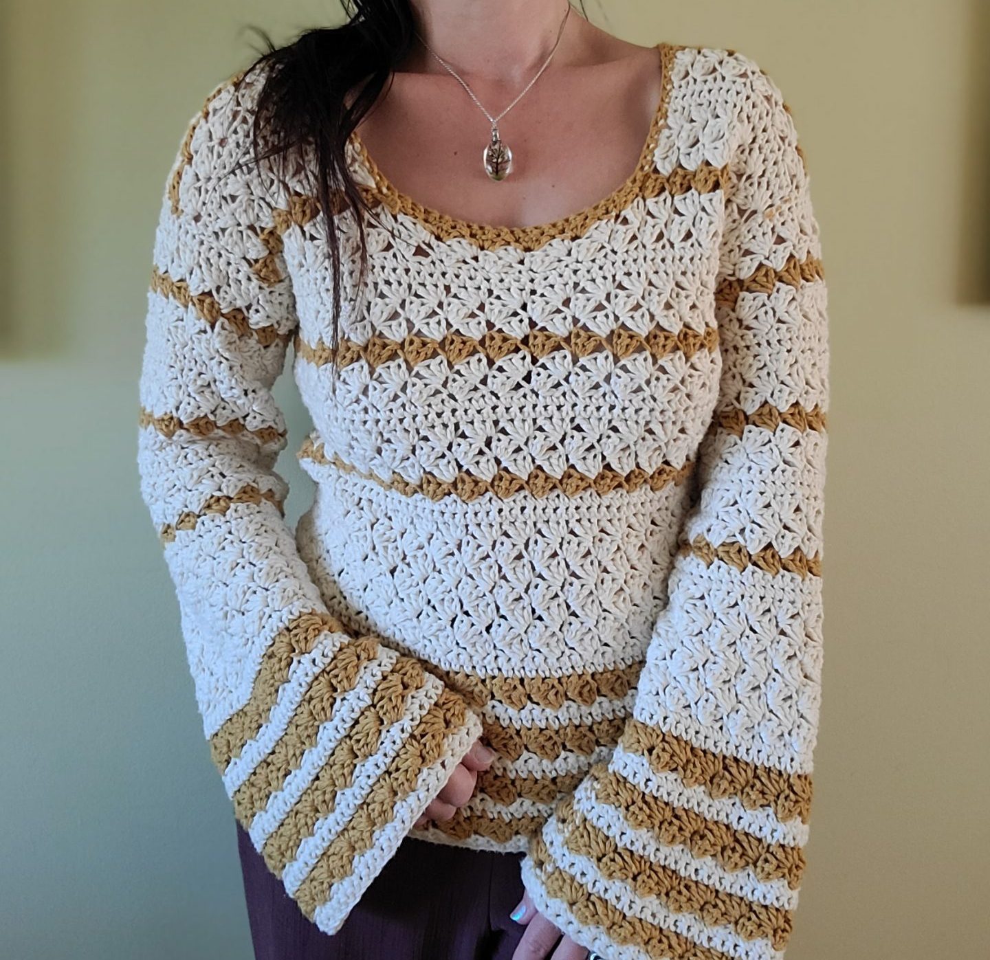 Elegant Crochet Sweater – Free Pattern & Video Tutorial