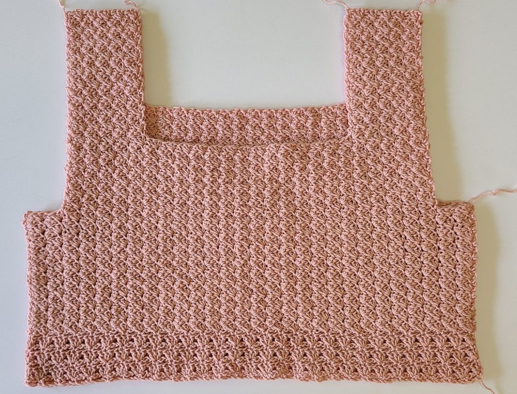 women crochet crop top