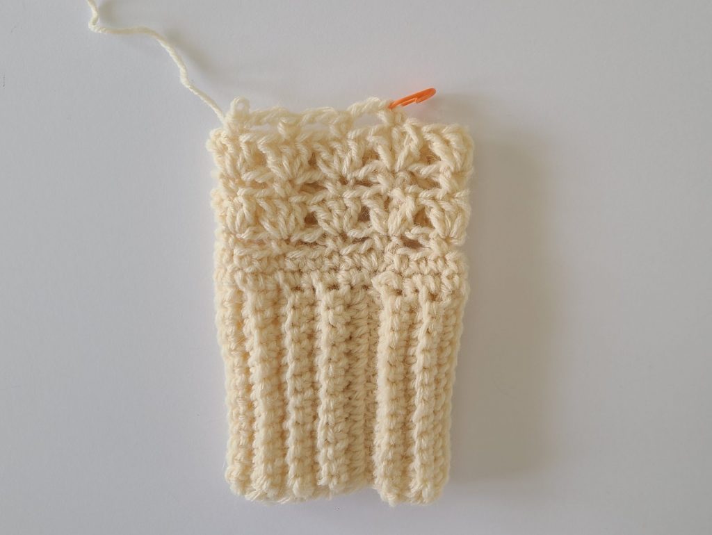 Crochet beige Fingerless Gloves Row 7