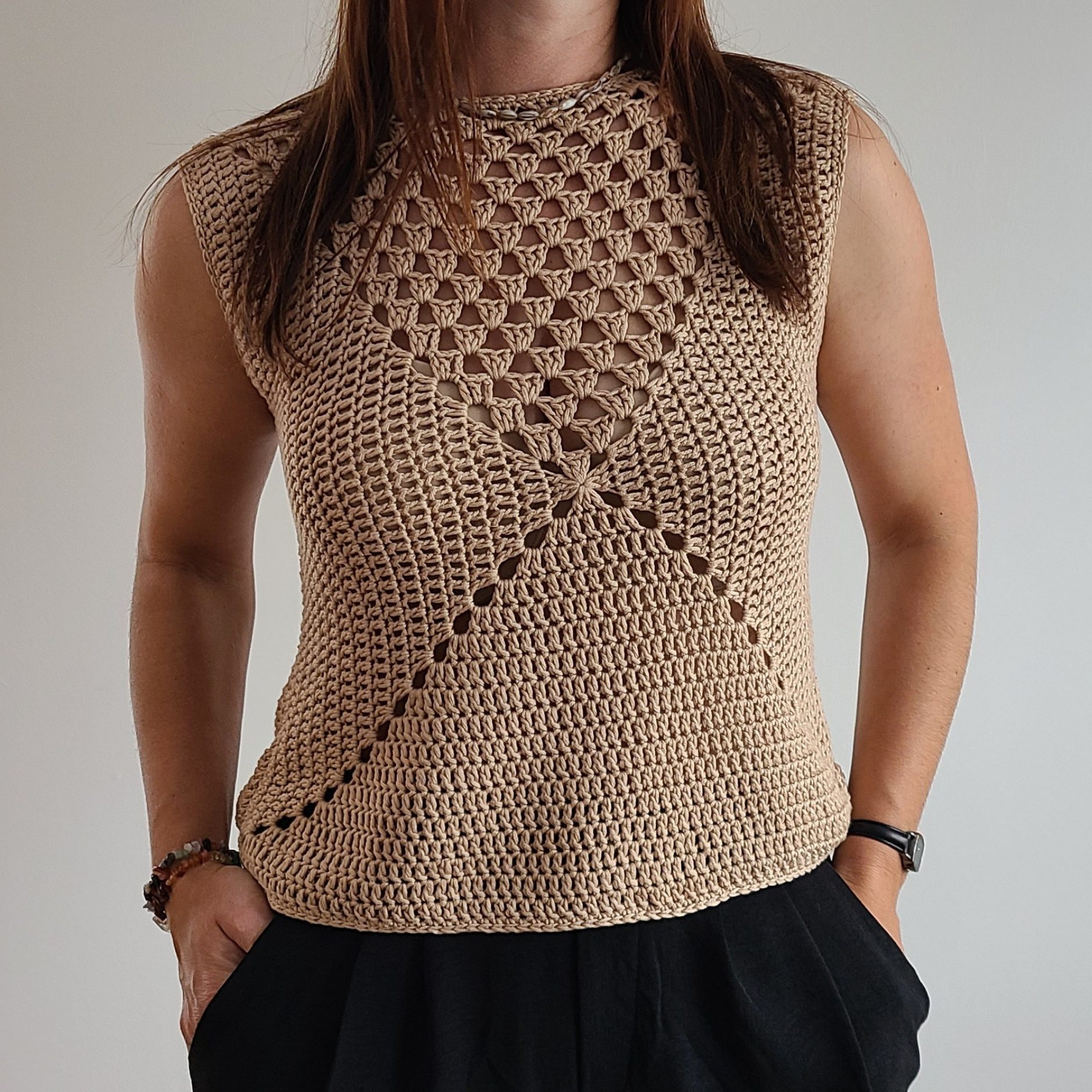 How to Make a Stunning Crochet Granny Square Top: Free Pattern & Inspiring Tutorial